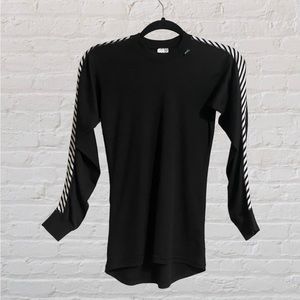117. HELLY HANSEN Long Sleeve Athletic Top - Size Small